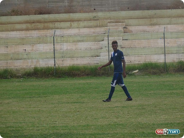 כובש השער הראשון לזכות שגב שלום (אלי שמואלי)